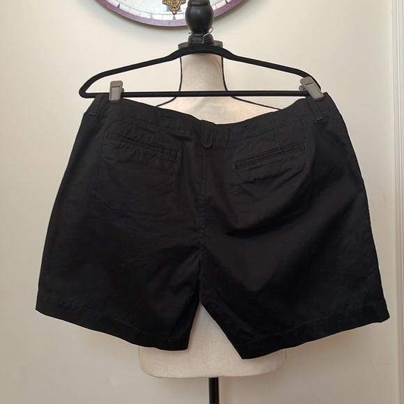 Old Navy Perfect Shorts Chino Shorts - Picture 10 of 15